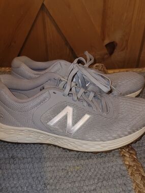 New Balance Women's Light Gray/lavender Athletic Running Sneakers